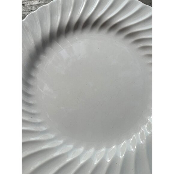 Vintage Sheffield Bone White Porcelain Dinner Plate Scalloped Rim Usa Made - Picture 6 of 9
